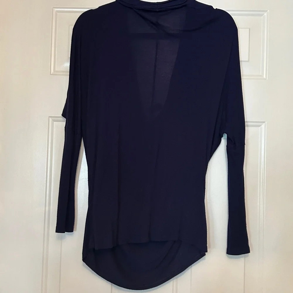 Bershka Draped Neckline LS Top M Navy Minimalist Timeless Lightweight Classy